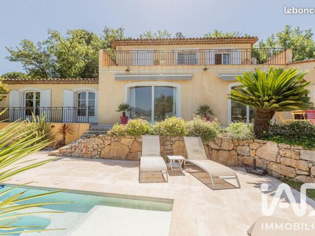 Maison 7 pièces 320 m²