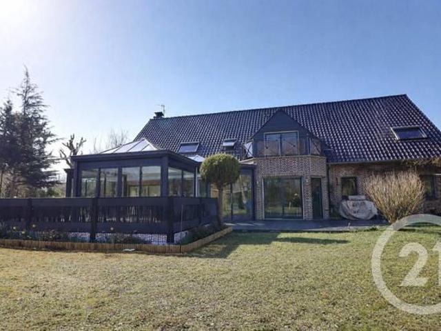 Maison 7 pièces 322 m²