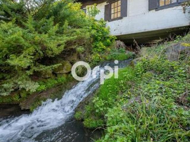 Maison 7 pièces 323 m²