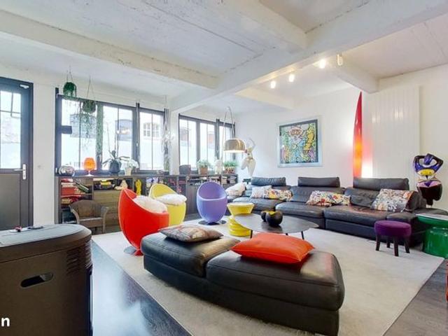 Maison 7 pièces 323 m²