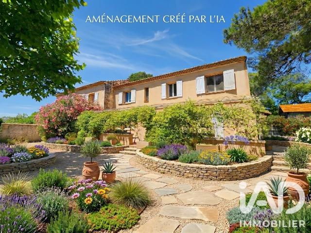 Maison 7 pièces 335 m²