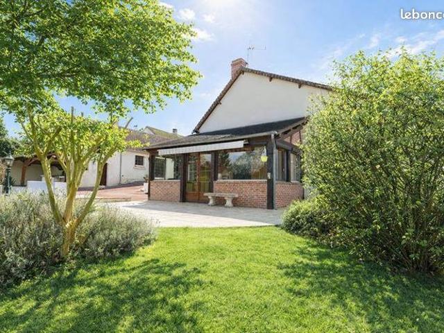Maison 7 pièces 336 m²