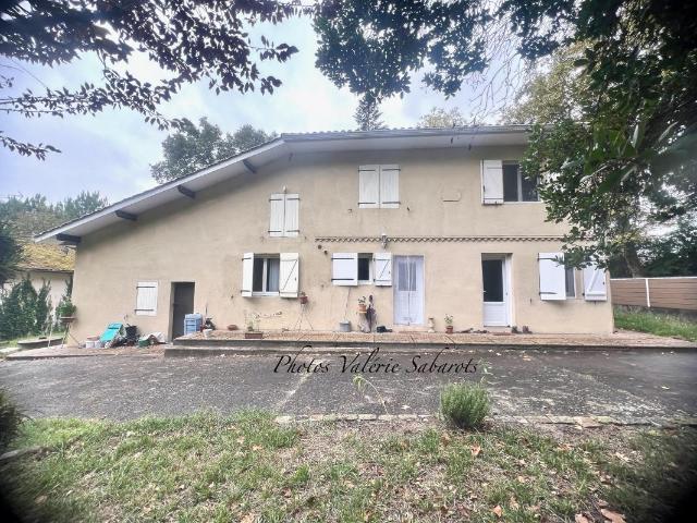 Maison 7 pièces 337 m²