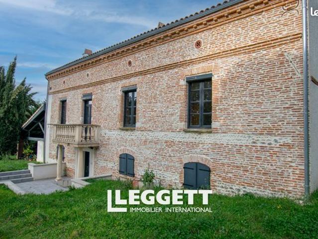 Maison 7 pièces 338 m²