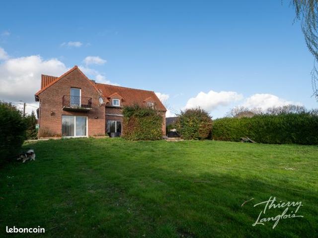 Maison 7 pièces 339 m²