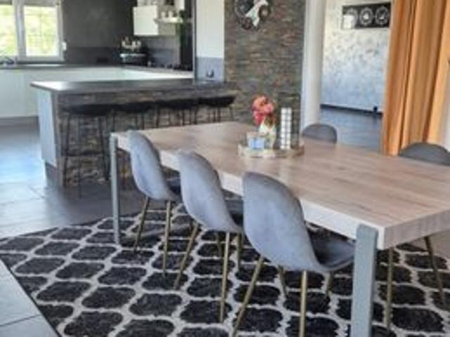 Maison 7 pièces 330 m²