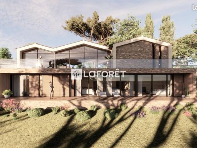 Maison 7 pièces 330 m²