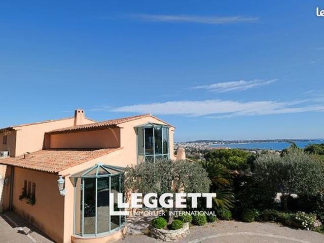 Maison 7 pièces 345 m²