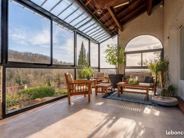 Maison 7 pièces 346 m²