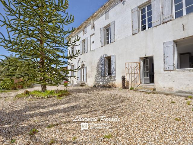 Maison 7 pièces 347 m²