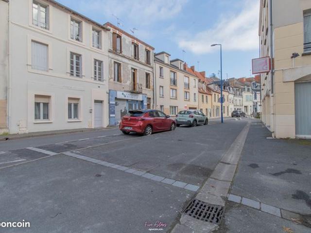 Maison 7 pièces 347 m²