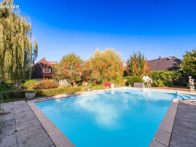 Maison 7 pièces 348 m²