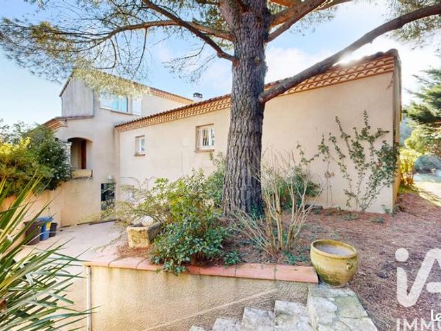 Maison 7 pièces 340 m²