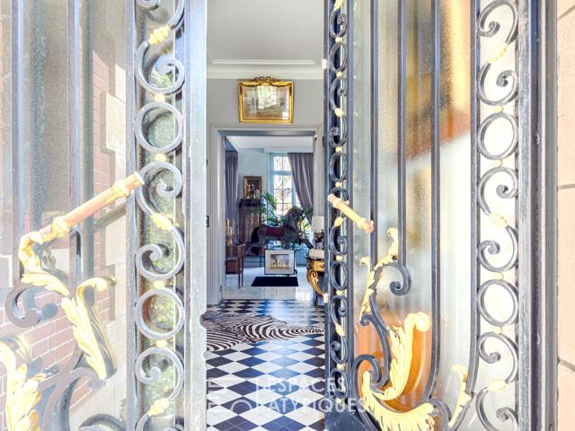 Maison 7 pièces 340 m²