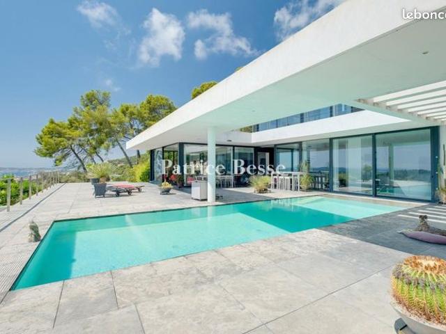 Maison 7 pièces 340 m²