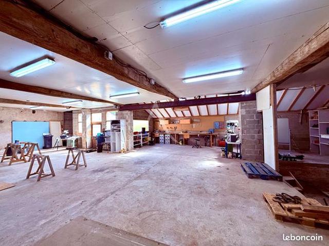 Maison 7 pièces 340 m²