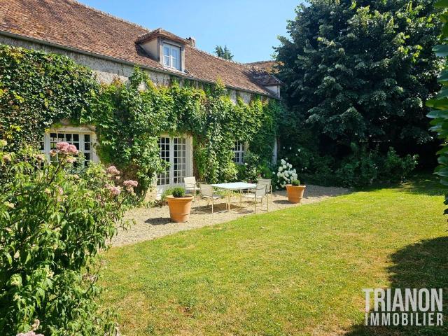 Maison 7 pièces 340 m²