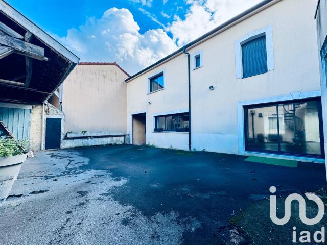 Maison 7 pièces 342 m²