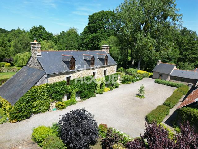 Maison 7 pièces 342 m²