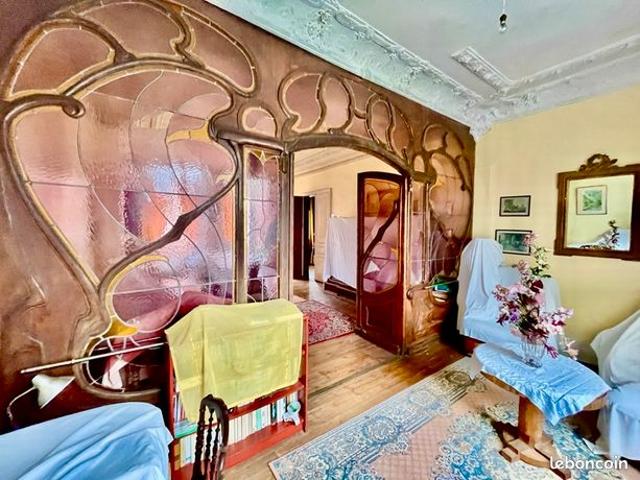 Maison 7 pièces 343 m²