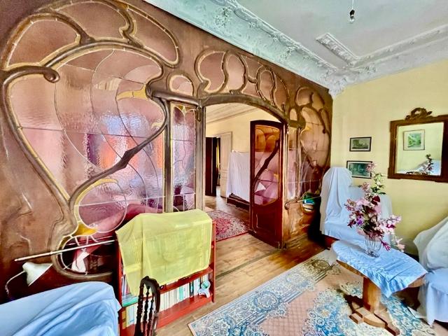 Maison 7 pièces 343 m²