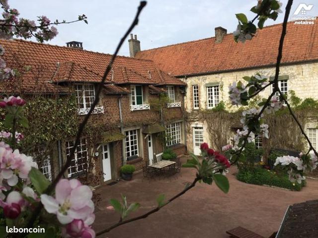 Maison 7 pièces 354 m²