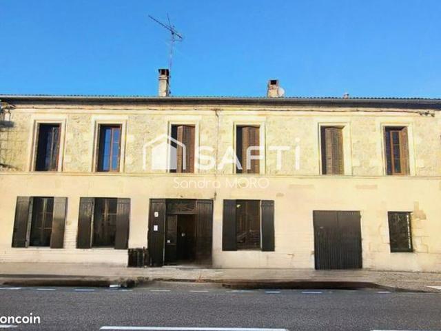 Maison 7 pièces 354 m²