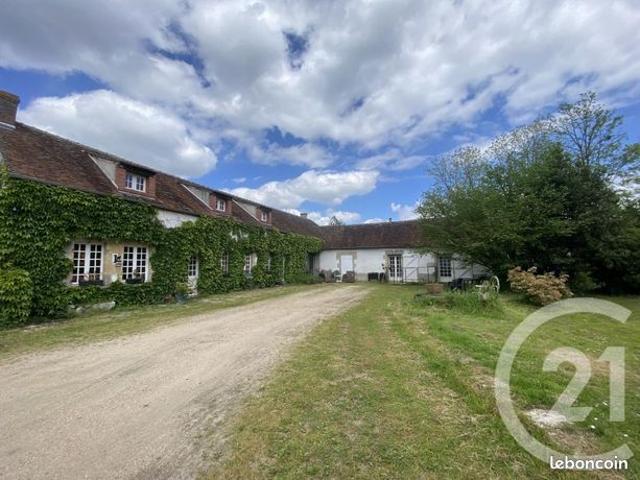 Maison 7 pièces 357 m²
