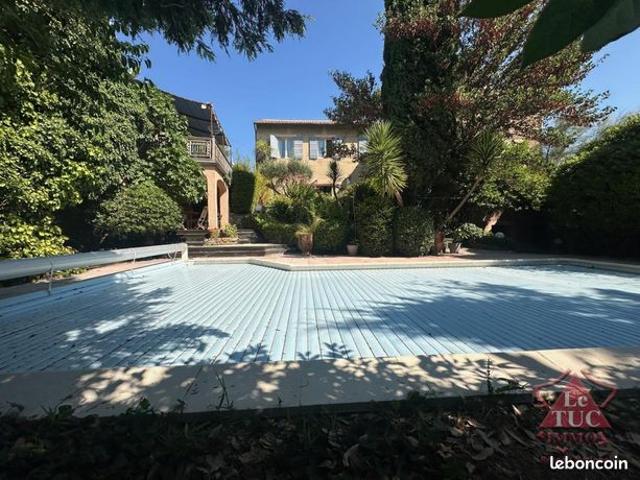 Maison 7 pièces 350 m²