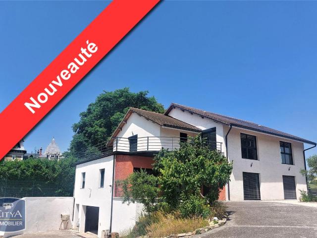 Maison 7 pièces 350 m²