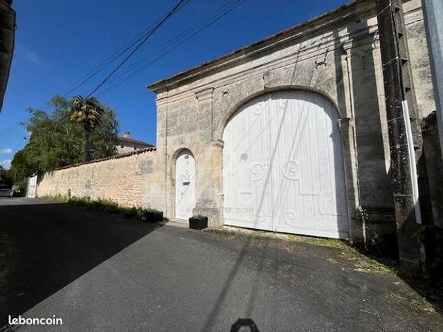 Maison 7 pièces 350 m²