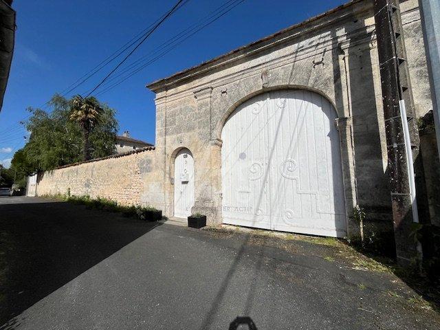 Maison 7 pièces 350 m²