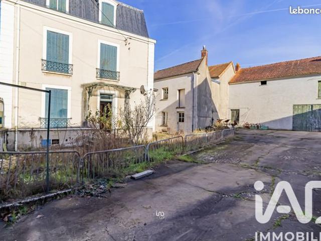 Maison 7 pièces 350 m²