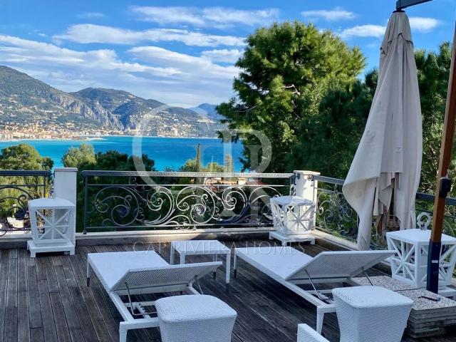 Maison 7 pièces 350 m²