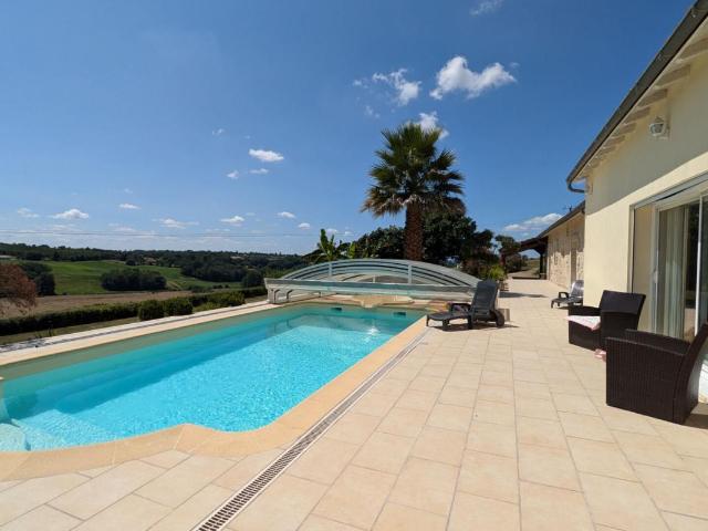 Maison 7 pièces 350 m²