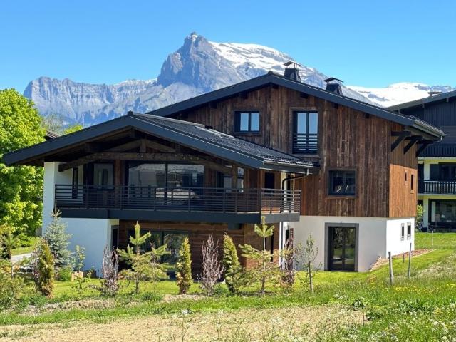 Maison 7 pièces 350 m²