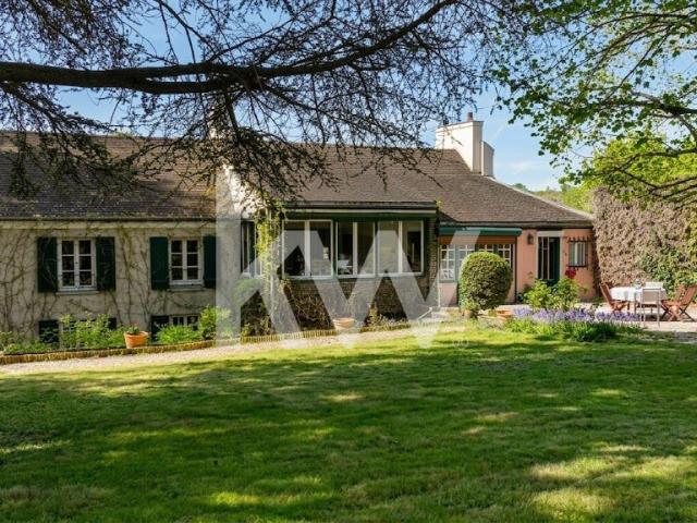 Maison 7 pièces 351 m²