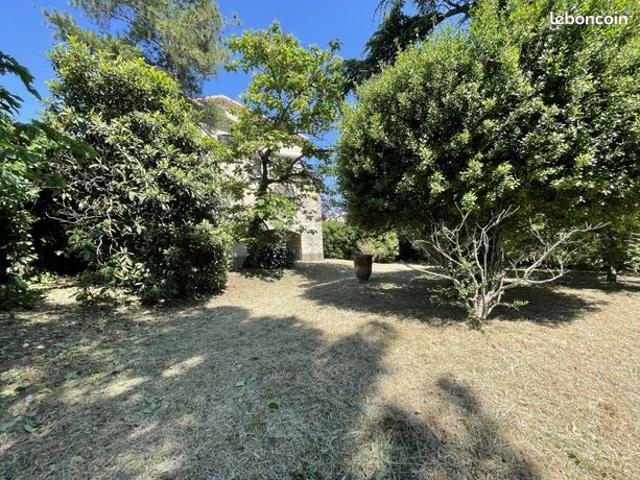 Maison 7 pièces 364 m²
