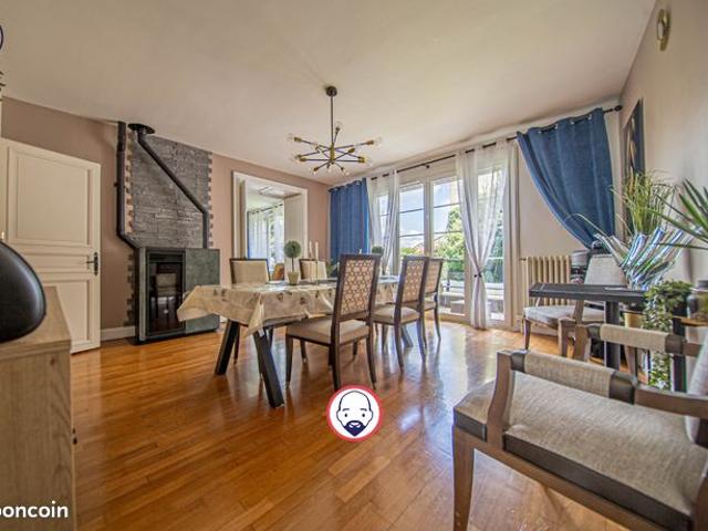 Maison 7 pièces 360 m²