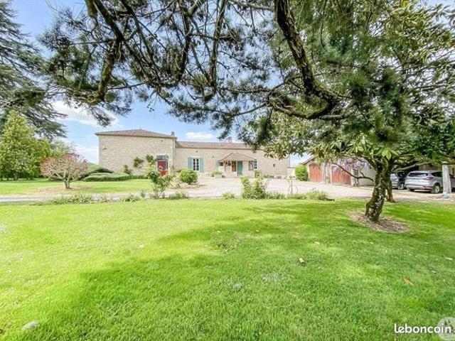 Maison 7 pièces 363 m²