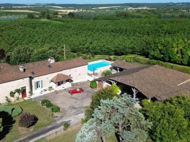 Maison 7 pièces 363 m²