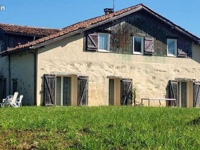Maison 7 pièces 376 m²