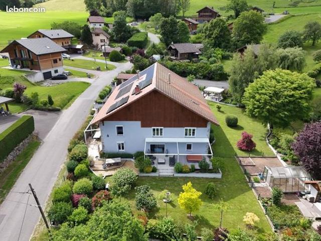 Maison 7 pièces 376 m²