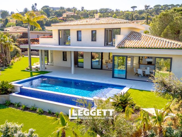 Maison 7 pièces 370 m²