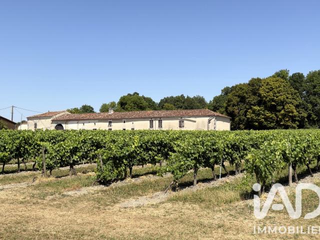 Maison 7 pièces 370 m²