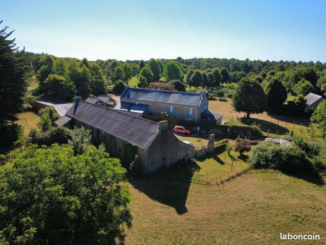 Maison 7 pièces 370 m²
