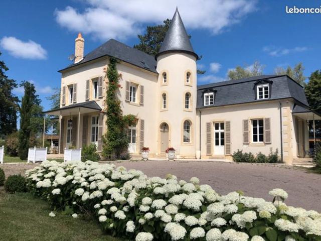 Maison 7 pièces 370 m²