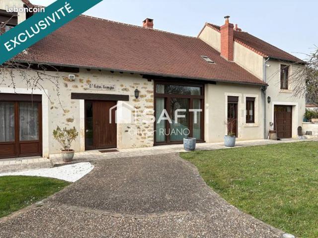 Maison 7 pièces 380 m²