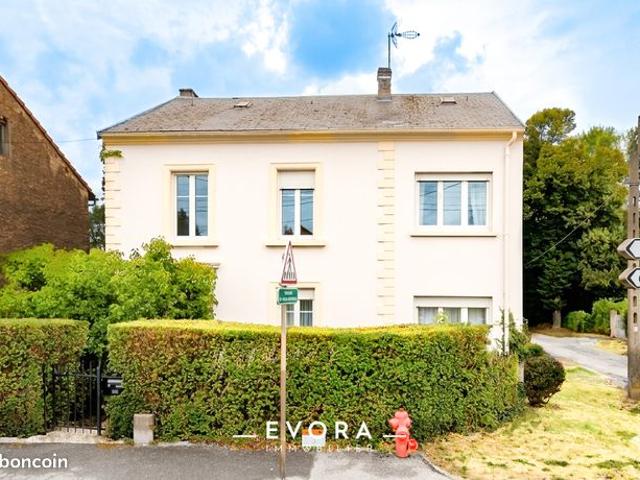 Maison 7 pièces 380 m²