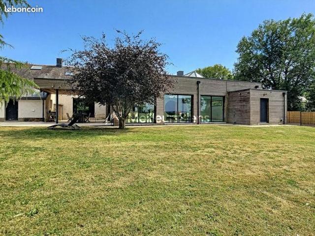 Maison 7 pièces 395 m²